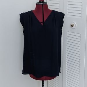 Banana republic keyhole neck blouse